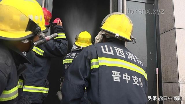 **苏州工业园区充电站火灾事件：透视电动汽车安全与充电站管理**